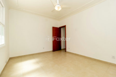 Image 21 - 937049