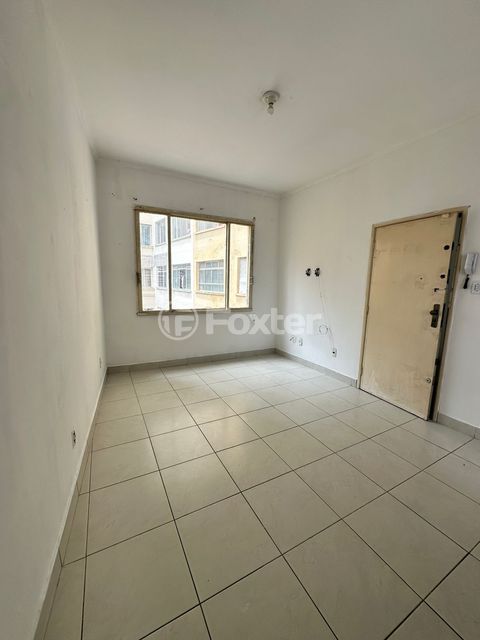 Image 8 - 937211