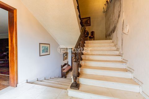 Image 27 - 937582