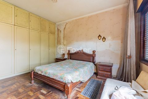 Image 29 - 937582