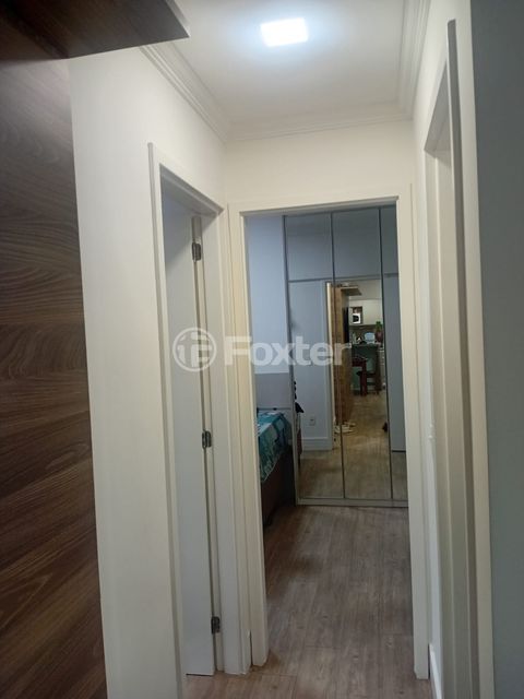 Image 8 - 937999