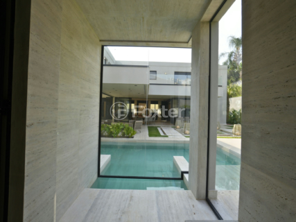 Image 4 - 938078