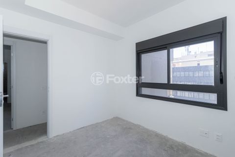 Image 33 - 938660