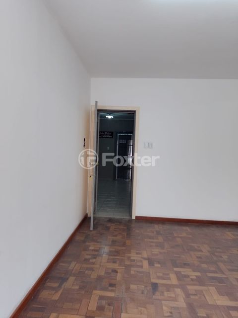 Image 8 - 938942