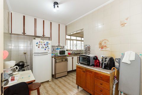 Image 25 - 939342