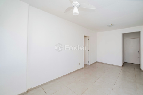 Image 4 - 939522
