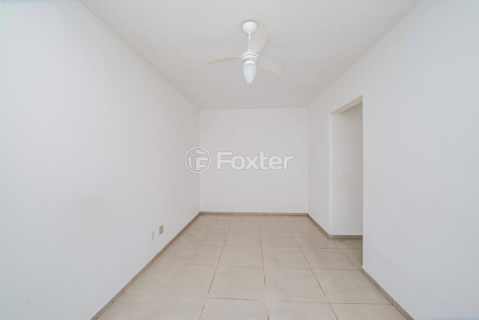 Image 8 - 939522