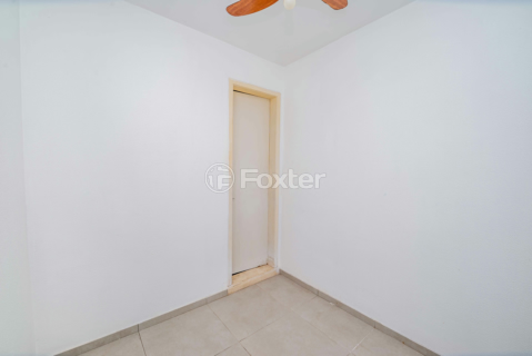 Image 29 - 939522