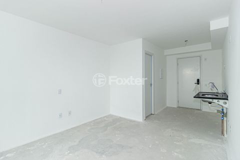 Image 6 - 939558