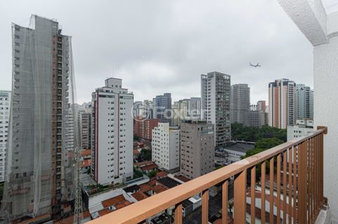 Image 3 - 939558