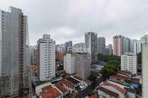 Image 5 - 939558