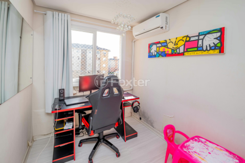 Image 3 - 939749