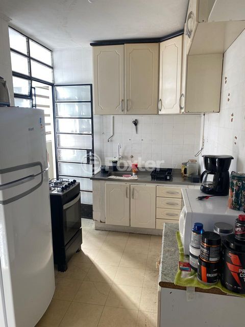 Image 3 - 939828