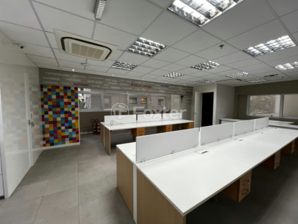 Image 6 - 940002