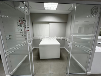 Image 3 - 940002
