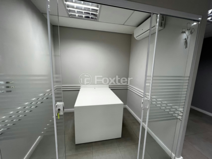 Image 2 - 940002