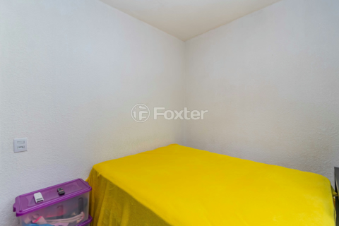 Image 8 - 940295