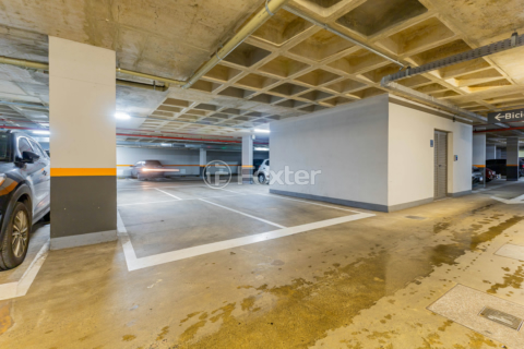 Image 35 - 941089
