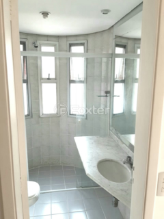 Image 7 - 941475