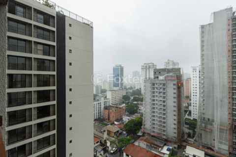 Image 3 - 941832