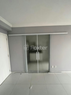 Image 4 - 941860