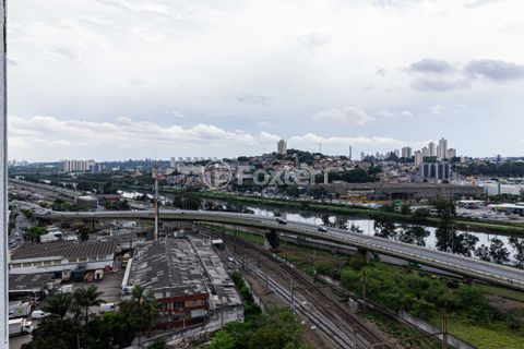 Image 28 - 941880