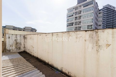 Image 14 - 942228