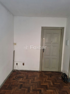 Image 3 - 942440