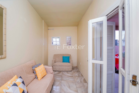 Image 7 - 942515