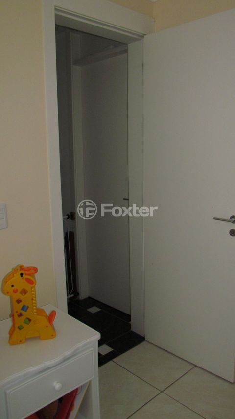 Image 3 - 943055