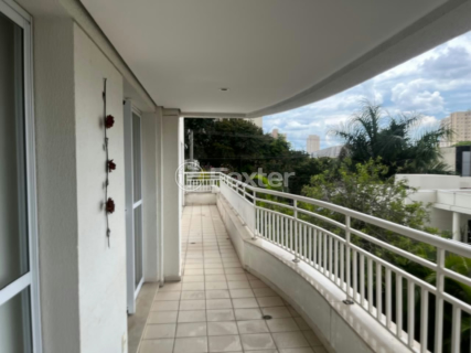 Image 3 - 943411