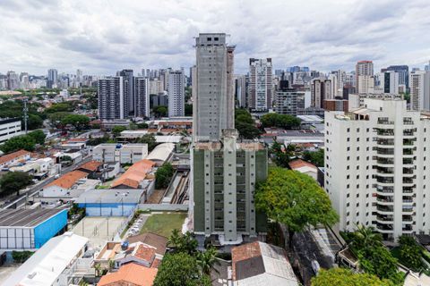 Image 11 - 944085