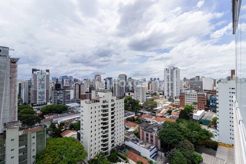 Image 21 - 944085