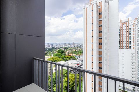 Image 13 - 944086