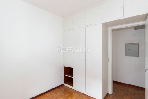 Image 7 - 944985