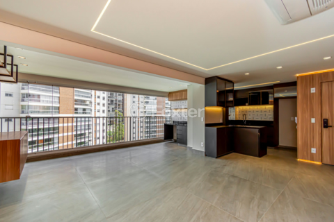 Image 4 - 945179