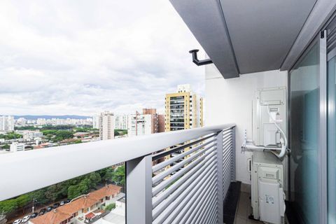 Image 6 - 945284