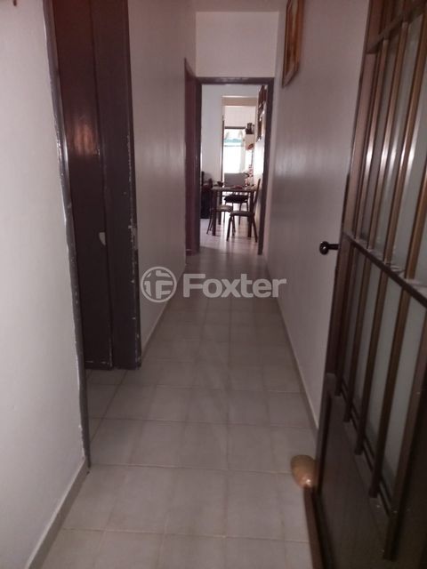 Image 7 - 945926