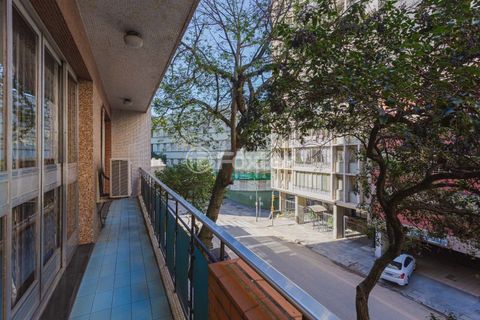 Image 4 - 946413