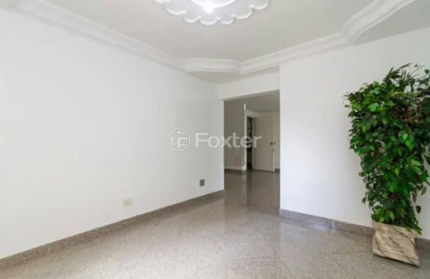 Image 6 - 946556