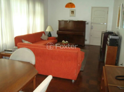 Image 3 - 946670