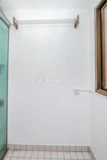 Image 30 - 946698