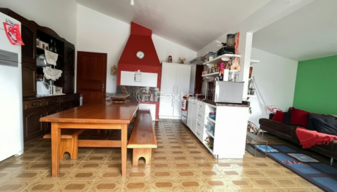 Image 9 - 946909