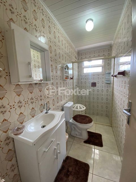Image 12 - 947376