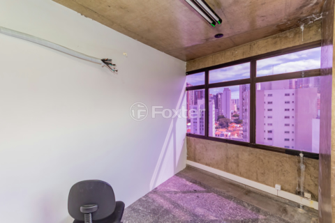 Image 7 - 947685