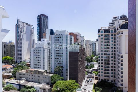 Image 7 - 947696