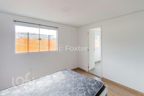Image 7 - 947802