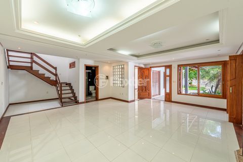Image 4 - 949050
