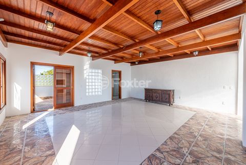 Image 34 - 949050