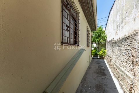 Image 35 - 949725